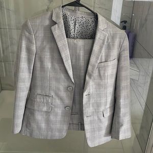 Isaac Mizrahi boys 14 suit.
